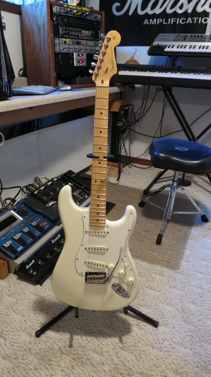 Here she is, 2012 American Standard Strat Review - Musicians Roadhouse